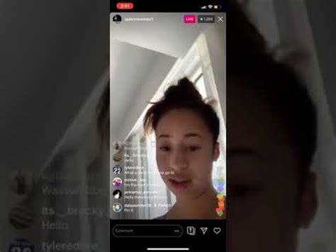 Jayden Newman twerking on ig live